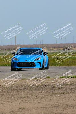 media/Apr-01-2023-Speed Ventures(Sat) [[0a098caa64]]/Red Group/Phone Backgrounds/